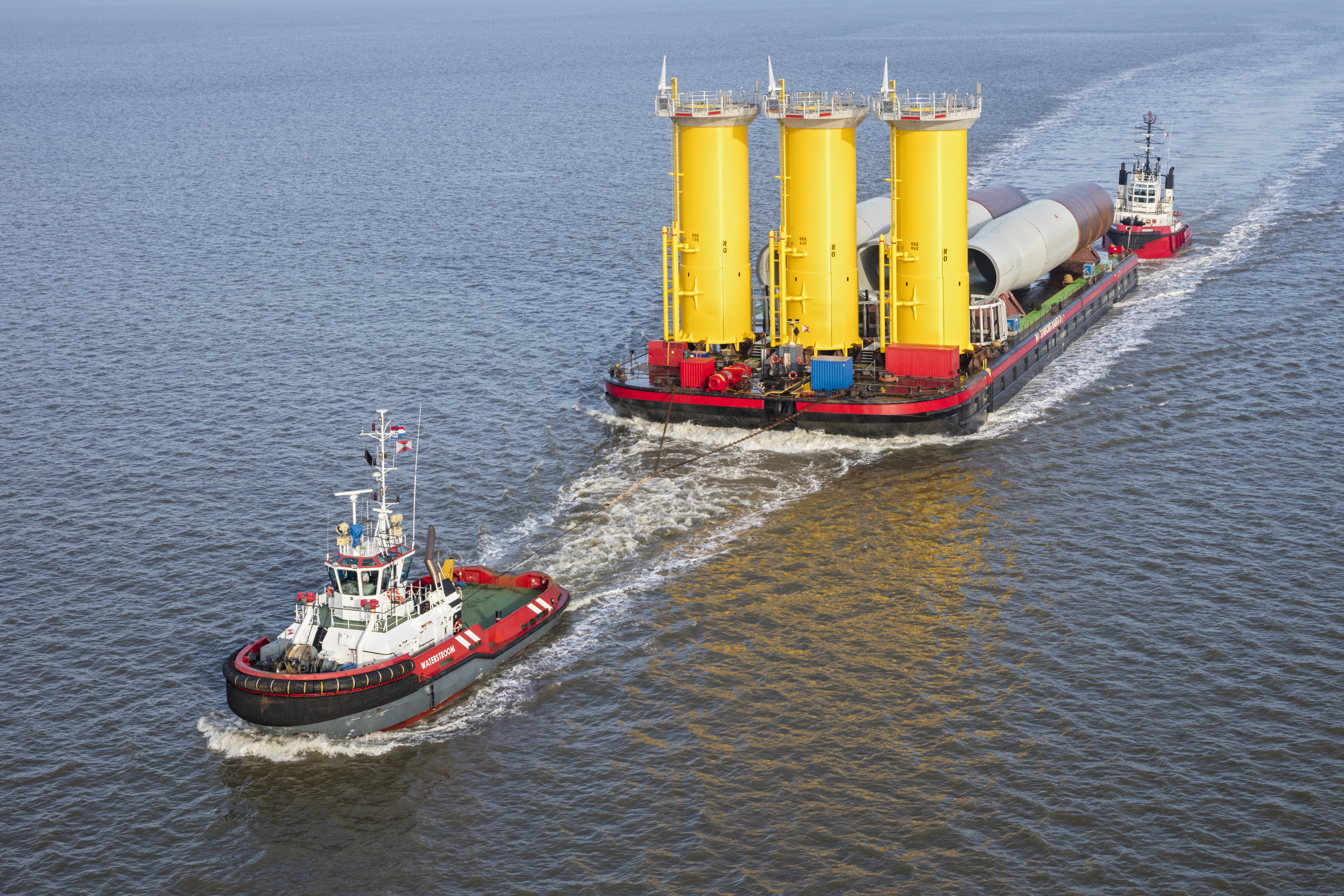 Sea towage, pontoons and salvage