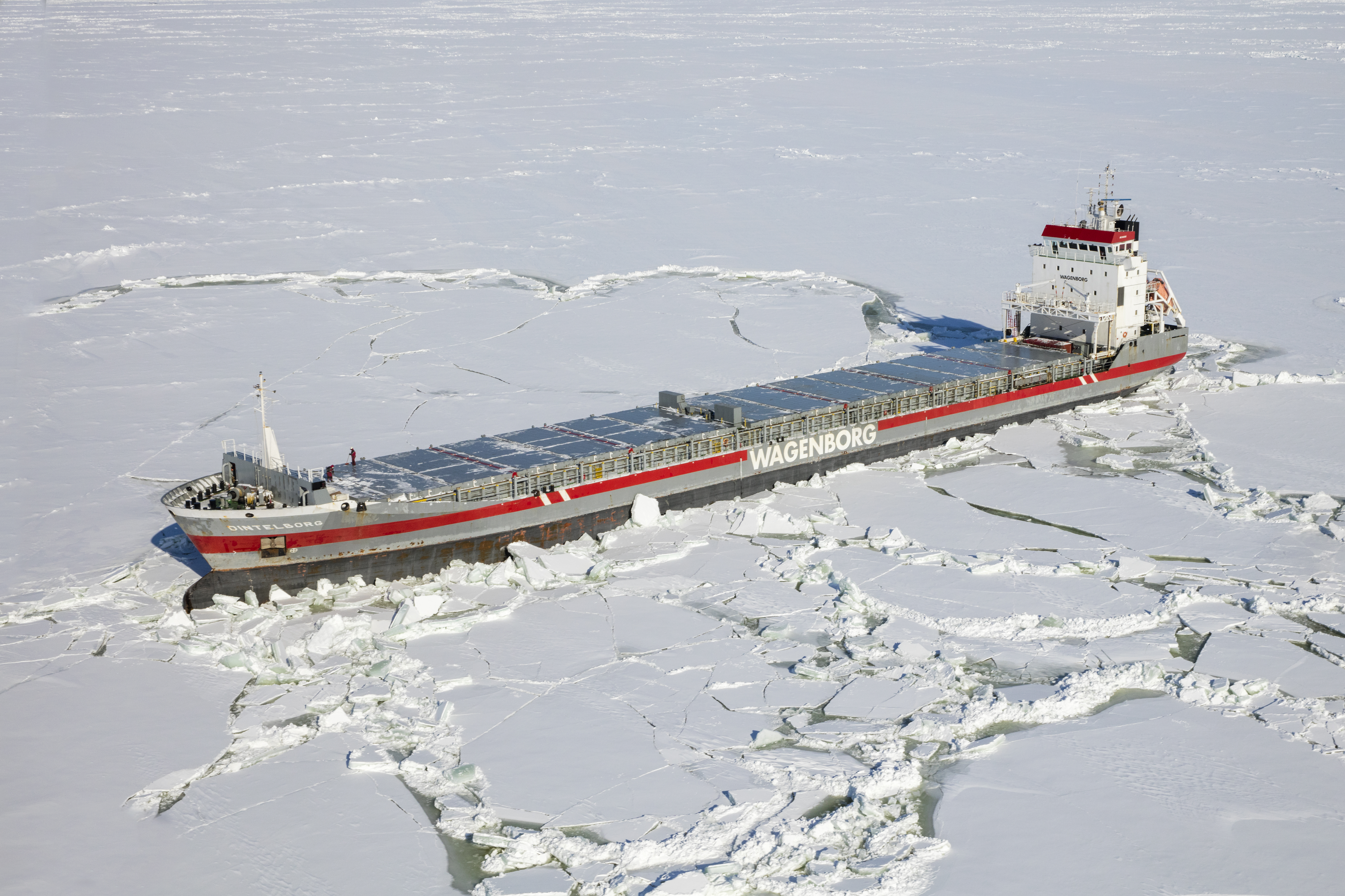 Navigating in ice requires specialist knowhow Royal