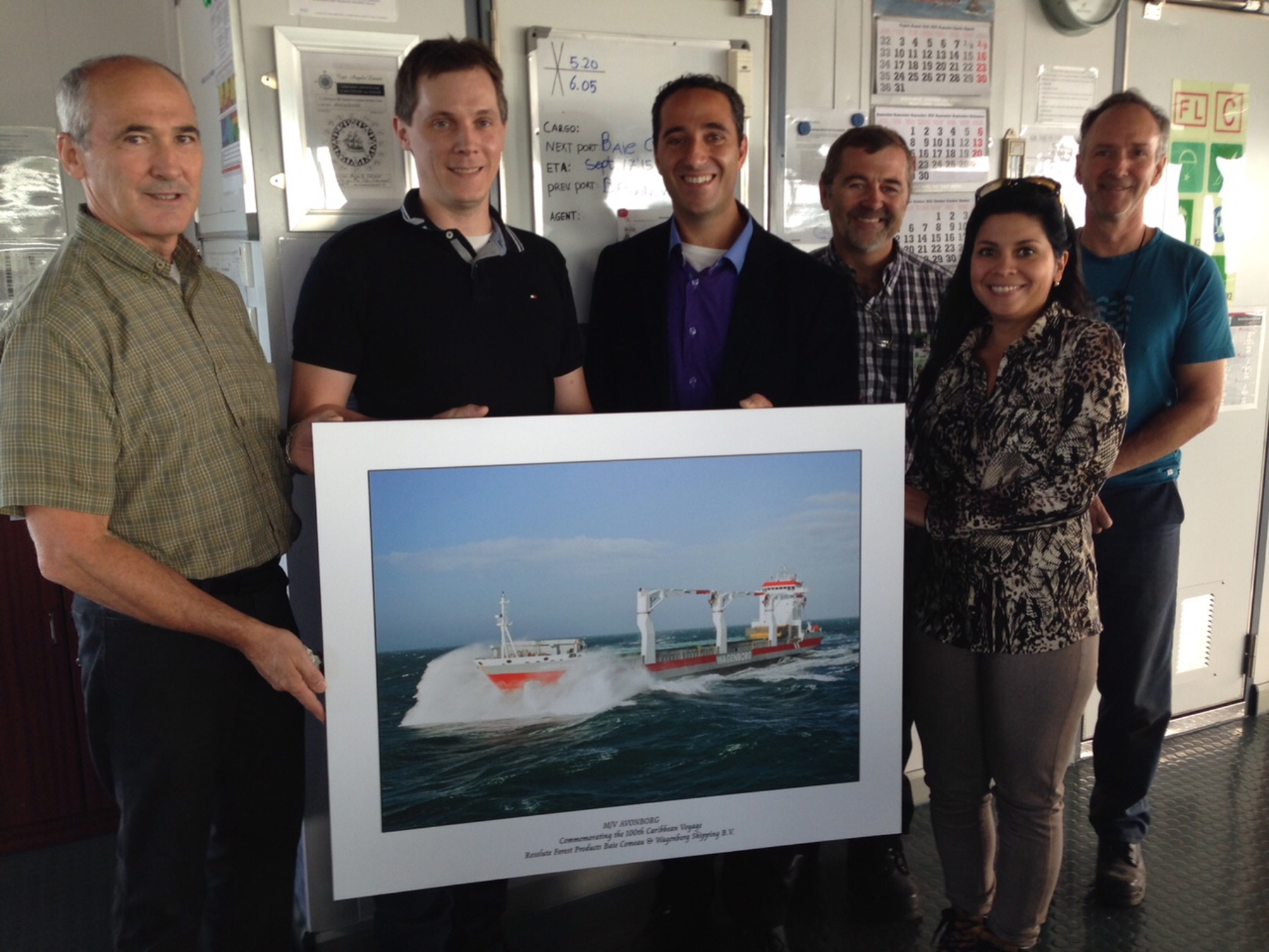 From left to right: Paul Blanchard (Production Manager), Francois -Sebastien Gaudreau (Mill Manager), Marco Renzelli, Guy Hall (Superintendent Finishing and Shipping), Gabriela Ramirez (Commercial Marine) and Andre Michaud Load (Superintendent)