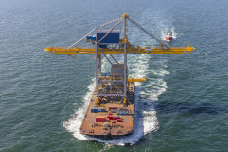 Wagenborg tows a new port crane from Poland to Tata Steel in IJmuiden
