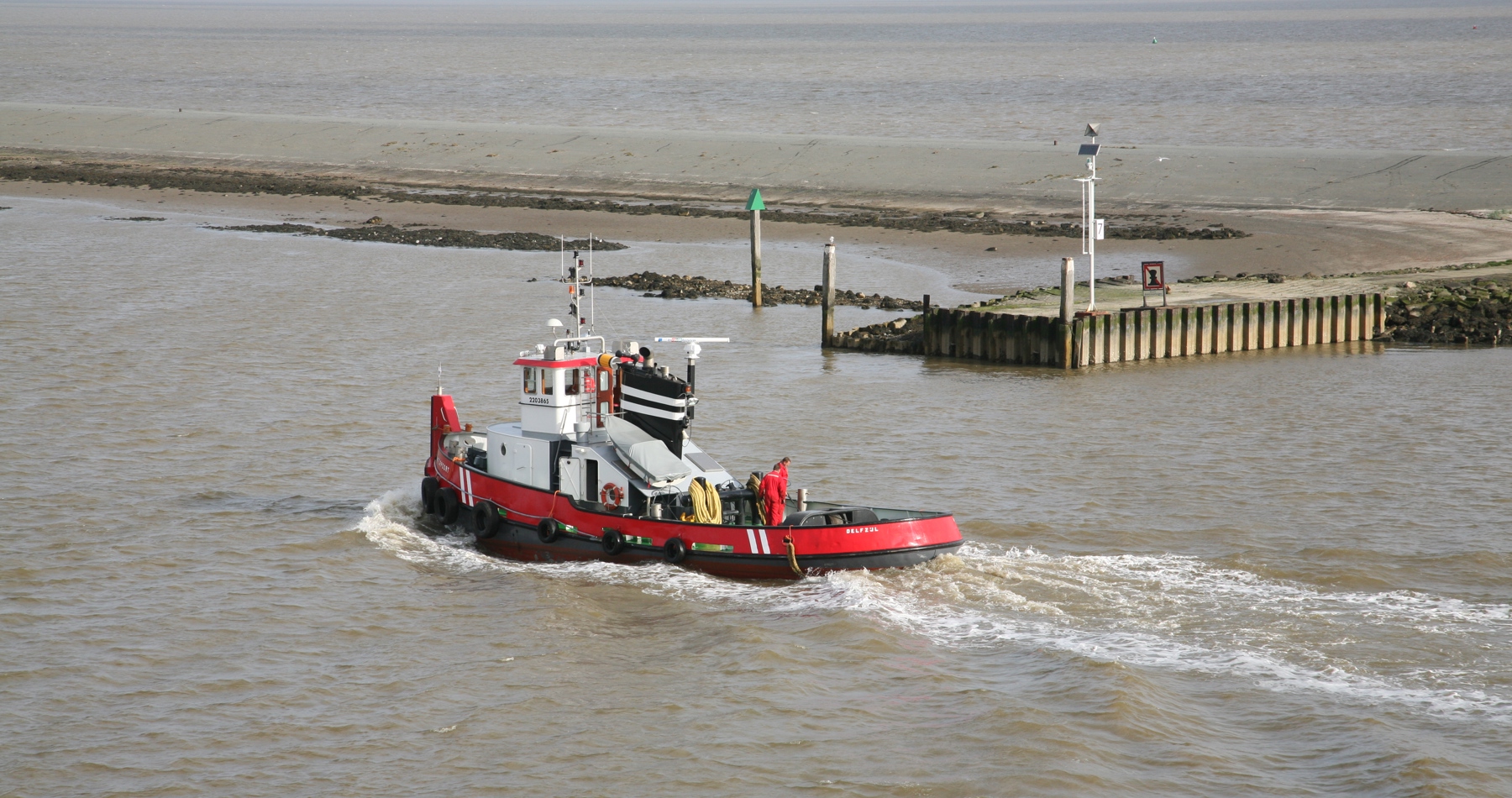 SCR system on tugboat 'Waterpoort' reduces nitrogen by up to 85%