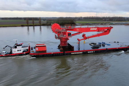 Wagenborg Barge 1 and Waterlelie tow offshore crane to Rotterdam