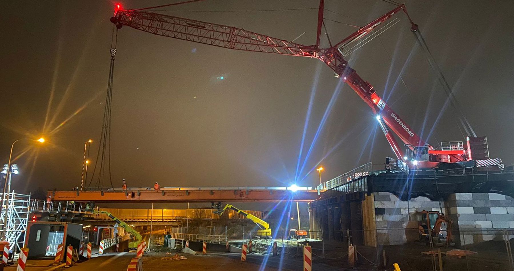 Challenging job for Wagenborg's  largest mobile telescopic crane