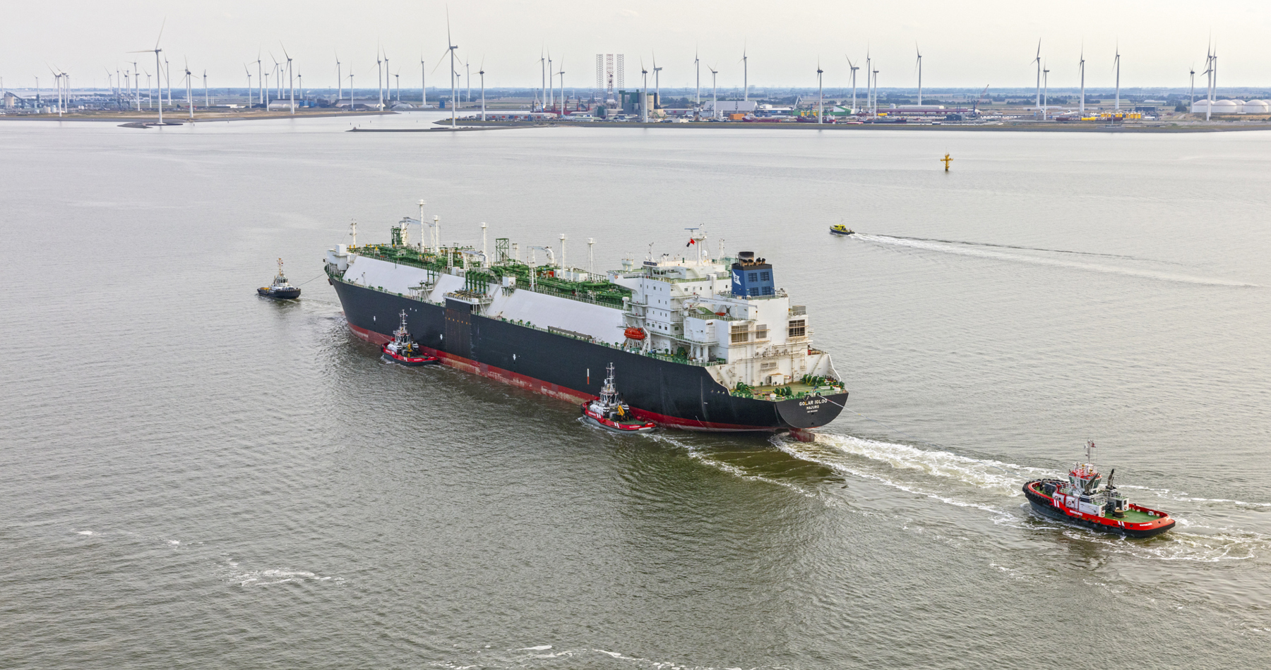 Wagenborg welcomes first floating LNG facility in Eemshaven
