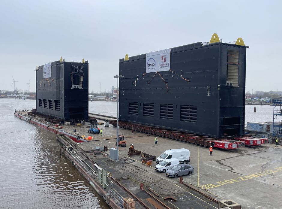 1F411769 240B 4E1A 8017 5FE4ECC8E93B