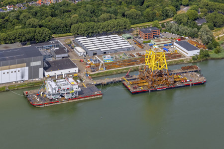 Wagenborg supports HSM Offshore with critical load-outs for Denmark’s largest offshore wind farm