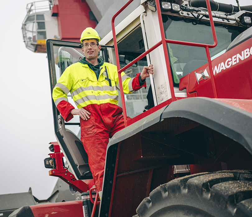 Expedtiemedewerker Stevedoring Shovel