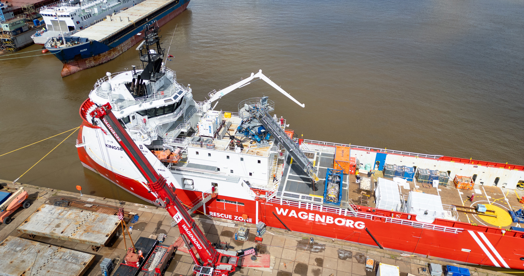 Wagenborg strengthens market position with Ampelmann gangway installation on W2W vessel Kingsborg